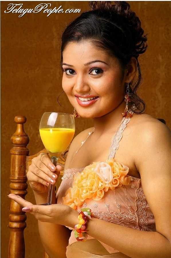 Vandana Menon Hot Stills: at TeluguPeople.com Photo Gallery