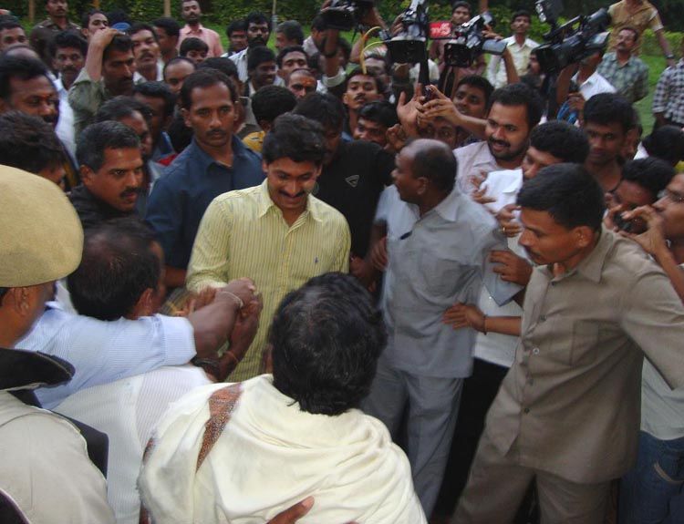 idupulapaya estate photos