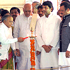 Visit News Photo Gallery